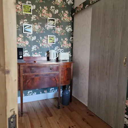 Isla Rose Cottage-2